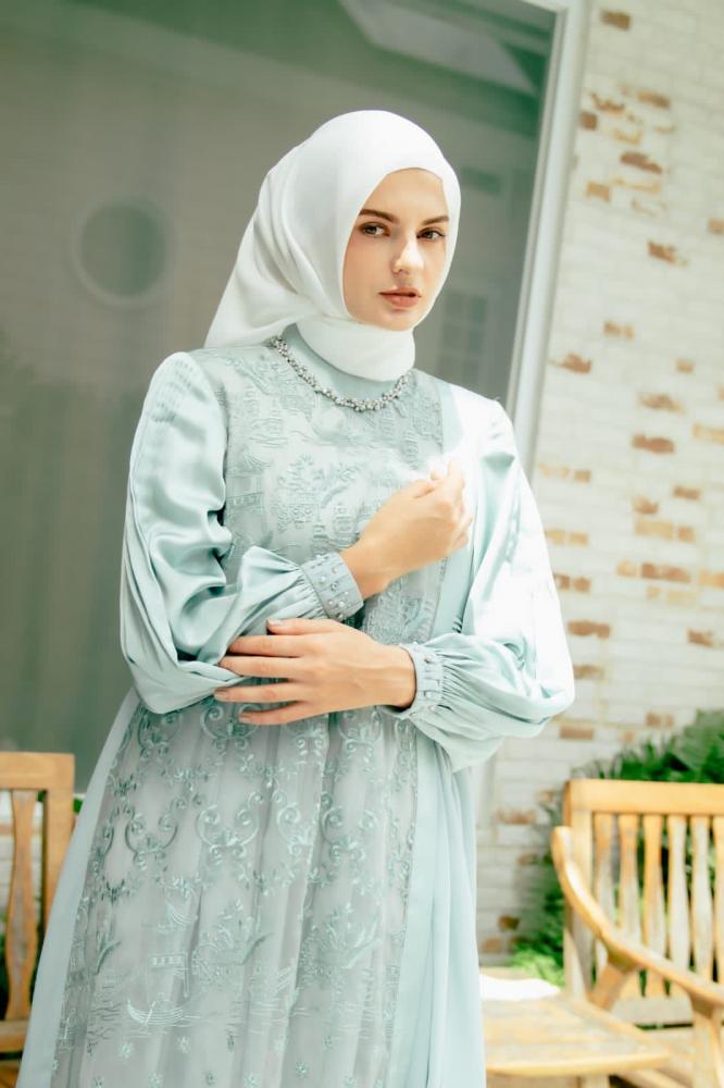 Desainer Toera Imara digandeng MYD untuk menyuguhkan tren fashion muslim 2024. (MYD)