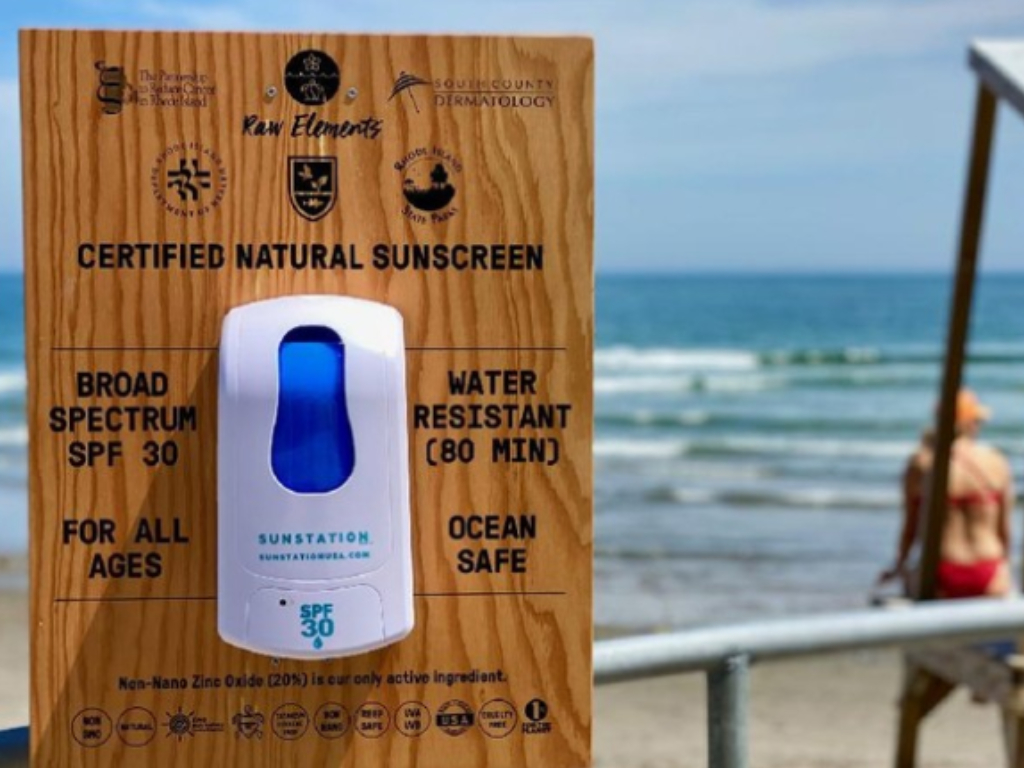 Sedia Sunscreen Touchfree untuk Wisatawan di Pulau Rhode