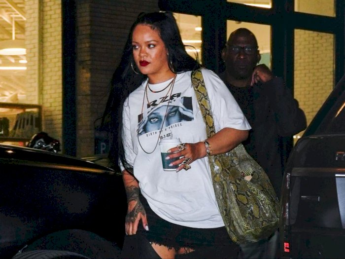 Ngedate Bareng AAP Rocky Begini Tampilan Cuek Rihanna Usai Jadi Emak-emak