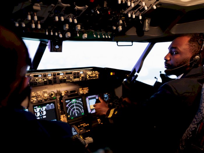 Pilot Ancam Hentikan Penerbangan Pesawat Gegara Ada Penumpang yang Kirim Foto Vulgar