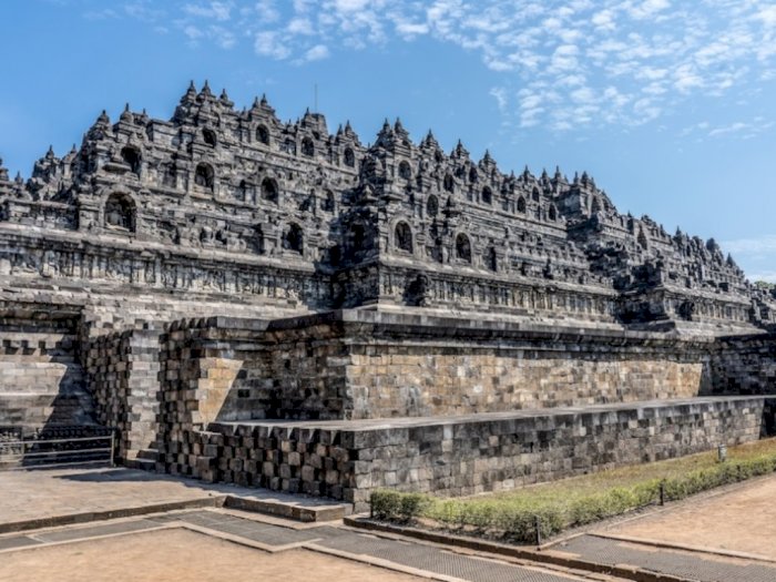 Kena Prank! Candi Borobudur Ternyata Tak Pernah Masuk Dalam 7 Keajaiban ...