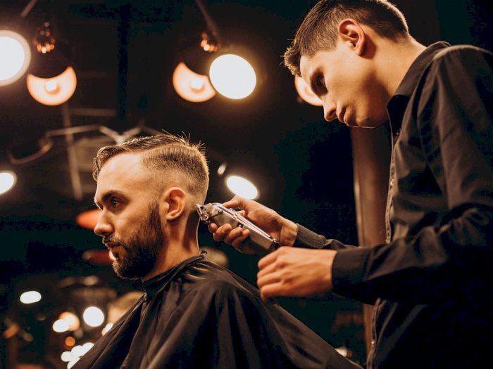 Intip 5 Model Rambut Pria Maskulin Terbaru 2022 Bikin Cewek Klepek-klepek