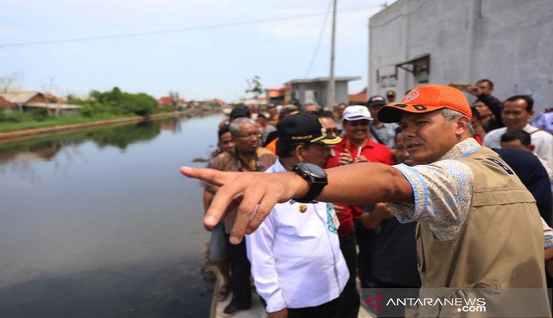 Ganjar Pranowo Jentelmen Anies Baswedan Tidak