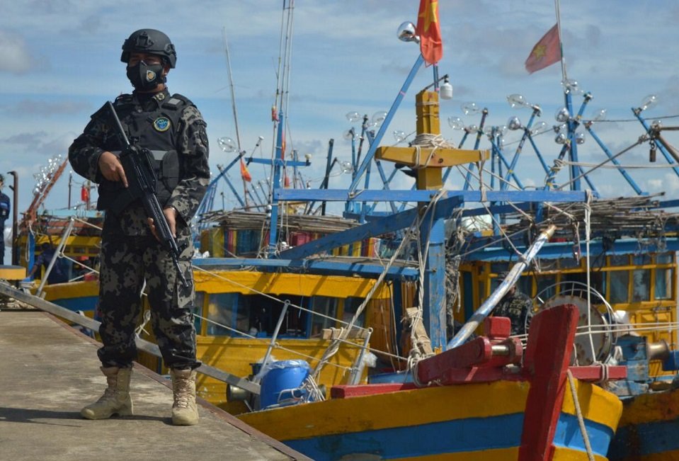 Diduga Kapal Thailand dan Vietnam Curi Ikan di Natuna