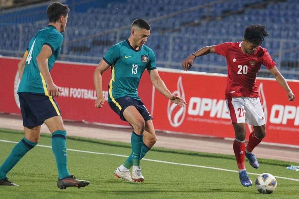 Indonesia vs australia. Pertandingan Indonesia vs Australia u23 2022. Oʻzbekistan u 23 sostav.