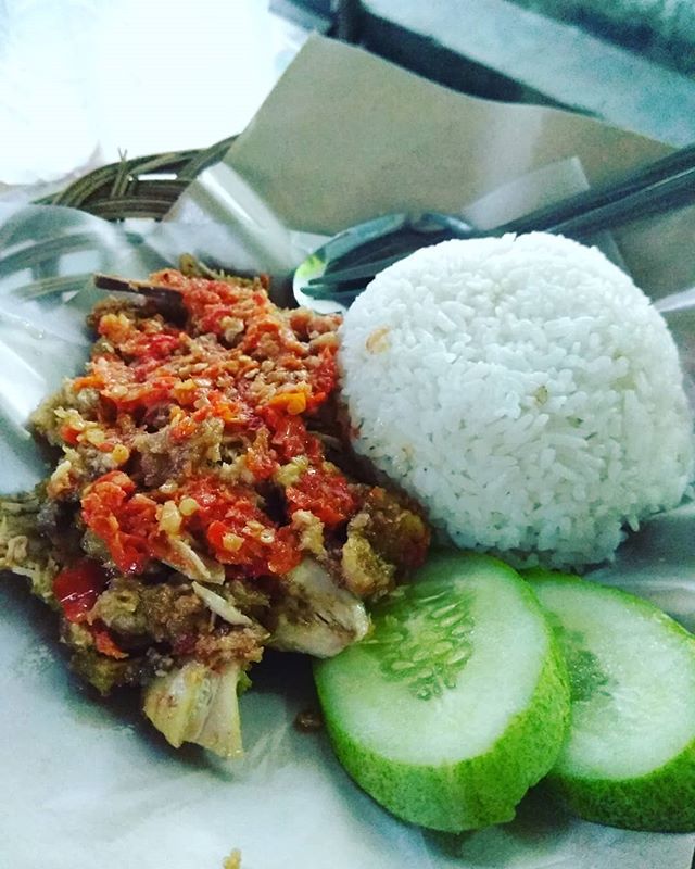 BOGOR Ayam Pukul Bogor aka Ayam Tampol Bogor Kwikku, BOGOR Ayam Pukul Bogor aka Ayam Tampol Bogor