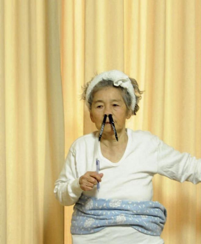 Kurang kerjaan nih kayaknya si nenek Kwikku, Kurang kerjaan nih kayaknya si nenek