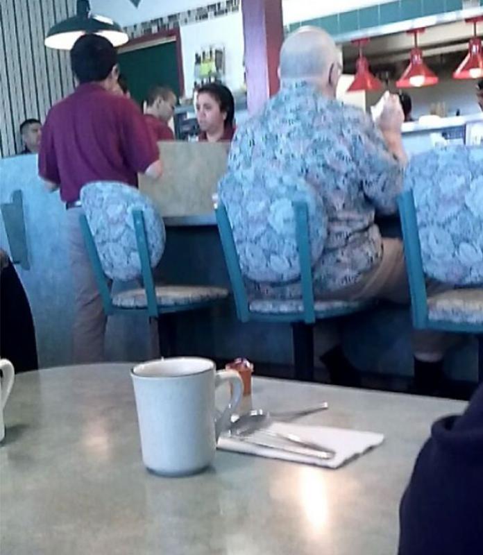 Kursinya nyamar sama baju Kwikku, Kursinya nyamar sama baju