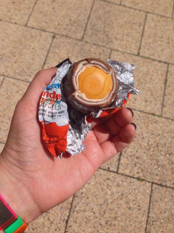 Cokelatnya dua Kwikku, Cokelatnya dua