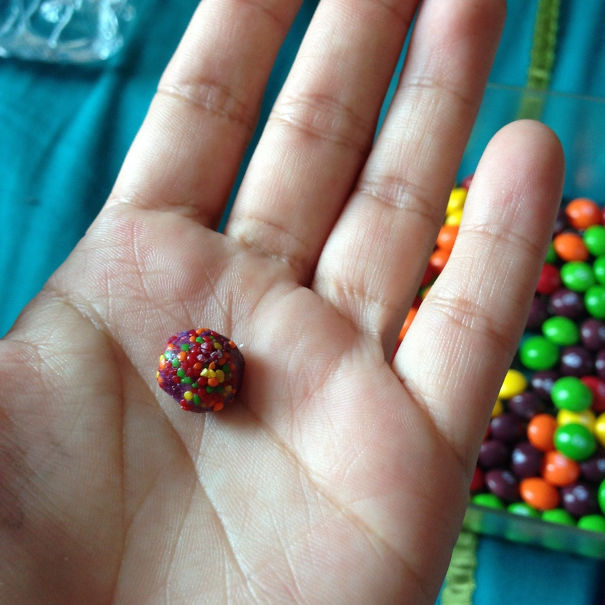 Permen cokelat raksasa Kwikku, Permen cokelat raksasa