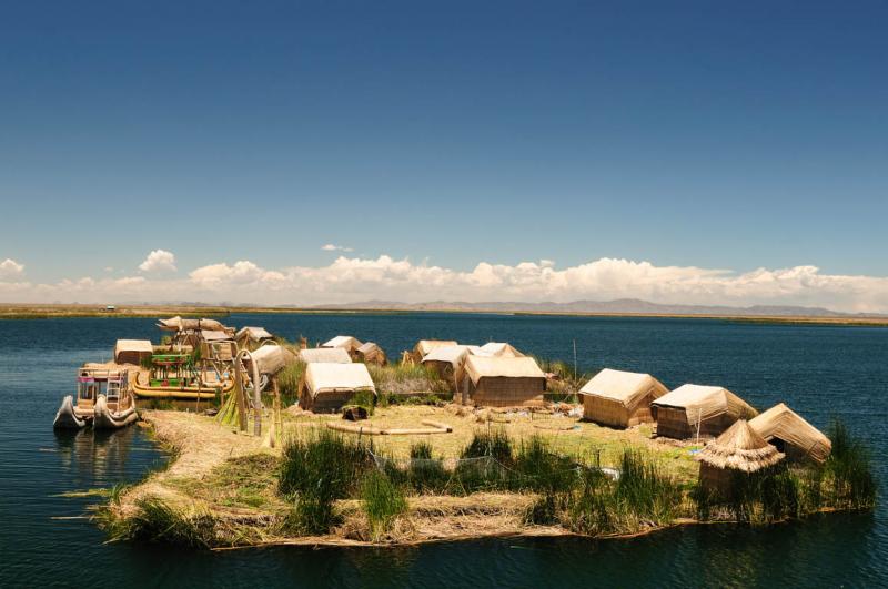 Desa Uros Peru dan Bolivia Kwikku, Desa Uros Peru dan Bolivia