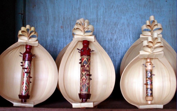 Sasando Adalah Jenis Alat Musik Dari Daerah Ntb Yang Cara