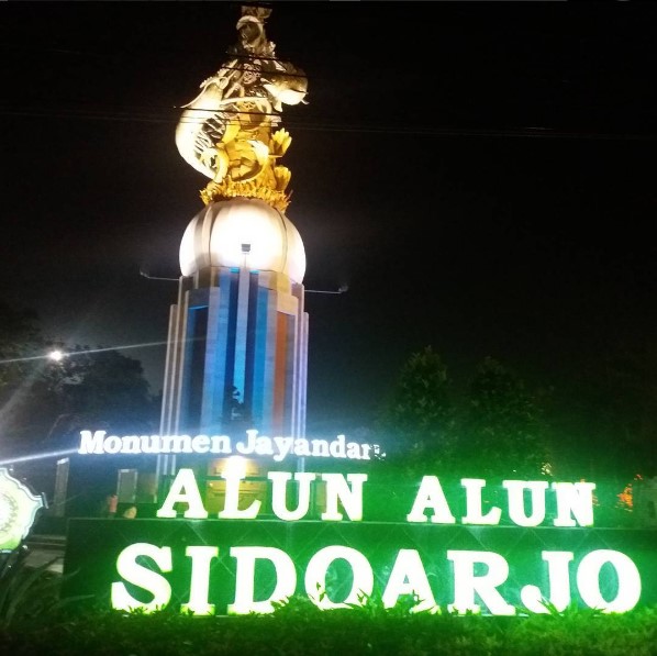 AlunAlun dan Sidoarjo Kwikku, AlunAlun dan Sidoarjo