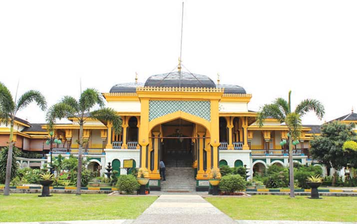 Istana Maimun Kwikku, Istana Maimun
