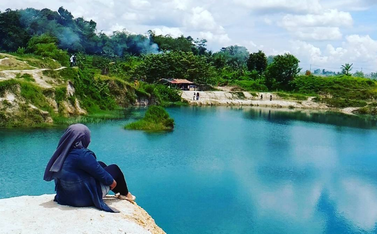 Telaga Biru Kwikku, Telaga Biru
