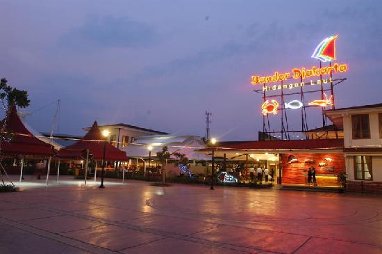 Bandar Djakarta Kwikku, Bandar Djakarta