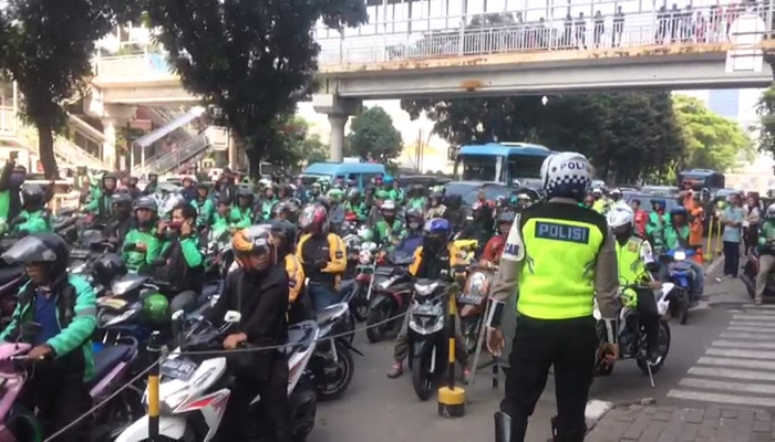 Ojek Online Kwikku, Ojek Online