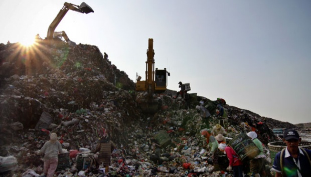 Tiap Hari Jakarta menghasilkan Sampah seluas Candi Borobudur Kwikku, Tiap Hari Jakarta menghasilkan Sampah seluas Candi Borobudur