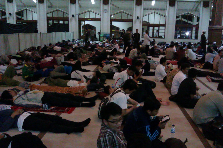 Masjid Yang Mulai Ramai Kwikku, Masjid Yang Mulai Ramai
