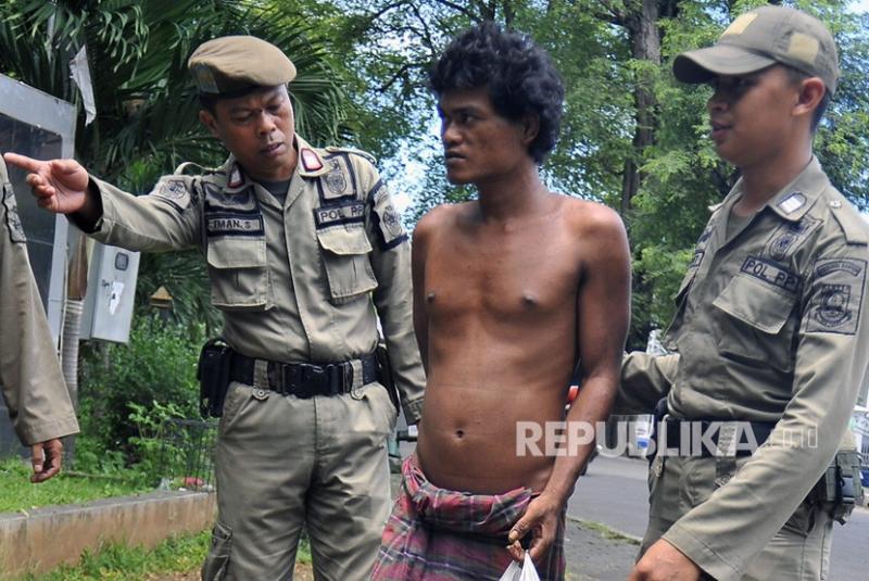 Kebanyakan Didominasi LakiLaki Kwikku, Kebanyakan Didominasi LakiLaki