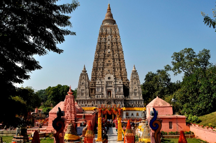 Kwikku, Selanjutnya ada Candi Mahabodhi di India yang dibangun sejak  SM yang saat ini digunakan sebagai tempat ibadah umat Buddha