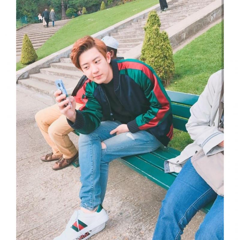 Saat masih SMP Chanyeol EXO suka bermain sepak bola di lapangan samping sekolahnya Akibatnya banyak murid perempuan yang datang demi melihat penampilan Chanyeol Ia juga mendapat masalah guru melarangnya bermain sepak bola karena dianggap mengganggu Kwikku, Saat masih SMP Chanyeol EXO suka bermain sepak bola di lapangan samping sekolahnya Akibatnya banyak murid perempuan yang datang demi melihat penampilan Chanyeol Ia juga mendapat masalah guru melarangnya bermain sepak bola karena dianggap mengganggu