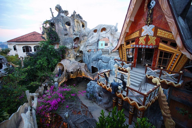 Hang Nga House Vietnam Kwikku, Hang Nga House Vietnam