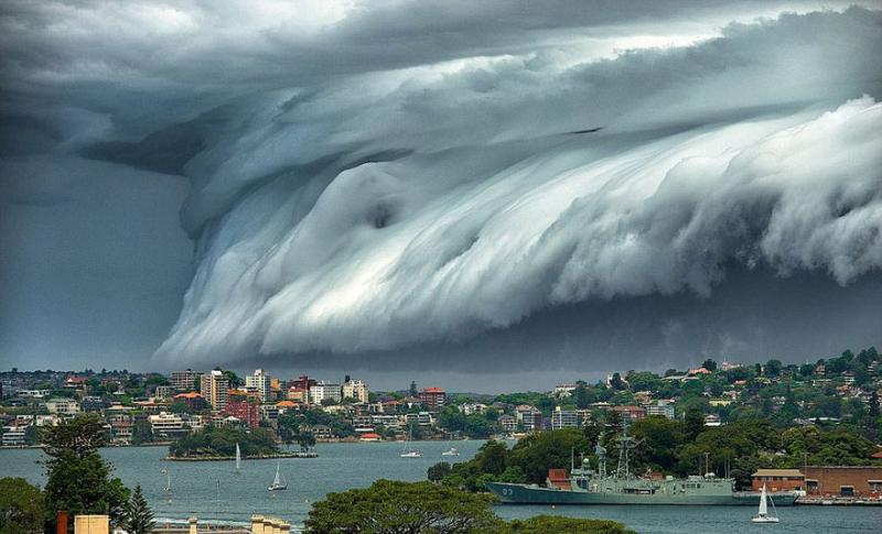 Tsunami Clouds Kwikku, Tsunami Clouds