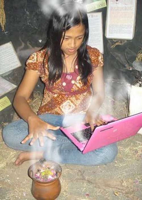 Di masa depan menghidupkan laptop cukup dengan bakar sesajen Kwikku, Di masa depan menghidupkan laptop cukup dengan bakar sesajen