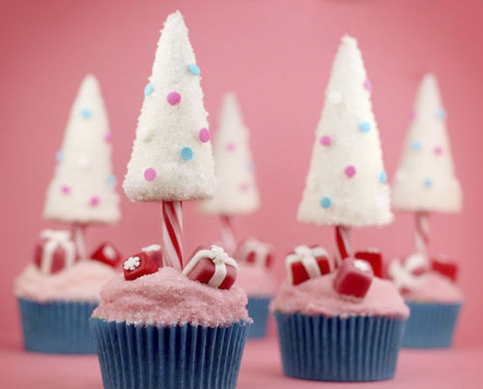 Marshmello and pink cupcakes ini bikin suasana Natal semakin manis dengan gulagula halusnya Kwikku, Marshmello and pink cupcakes ini bikin suasana Natal semakin manis dengan gulagula halusnya