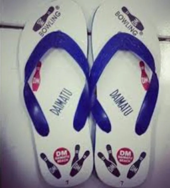 Jenis Jenis Sepatu Dan Sandal Era 90 An Yang Bikin Pengen Pakai Lagi Kwikku