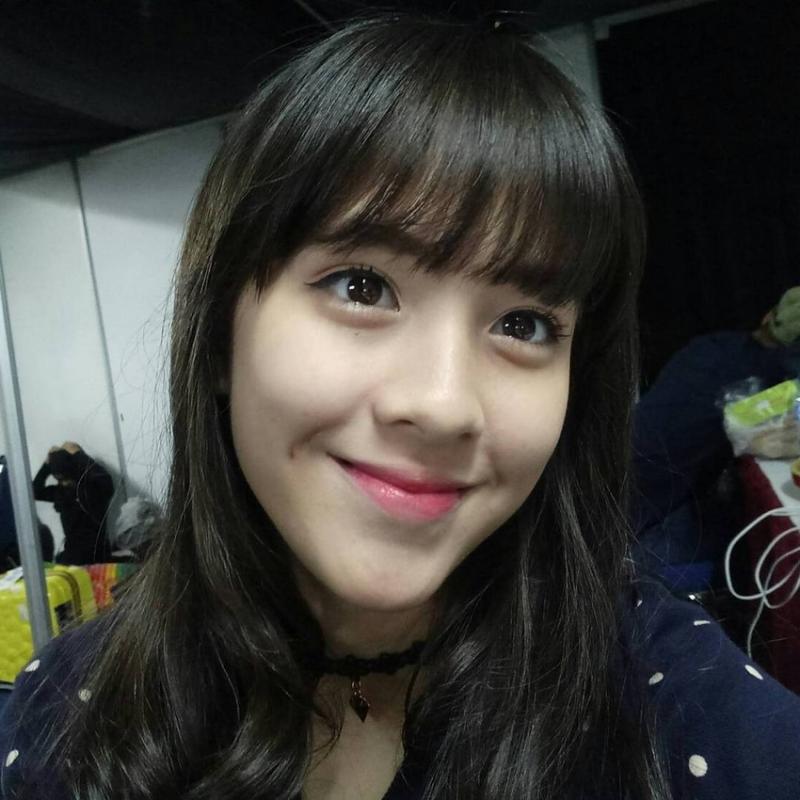 By the way Zara adalah cucu dari musisi Acil Bimboo Kwikku, By the way Zara adalah cucu dari musisi Acil Bimboo