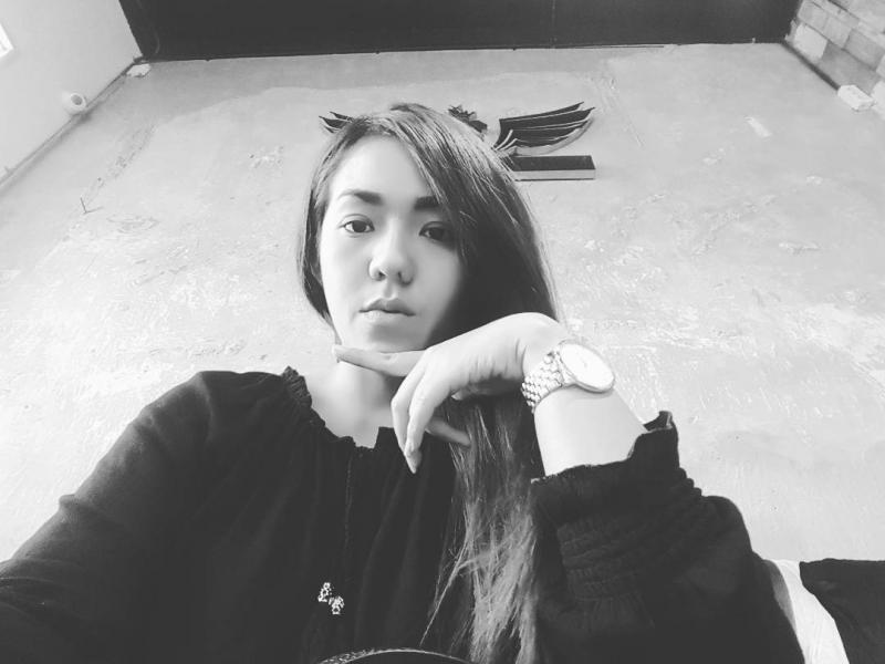 Devi Aldiva ini punya gaya yang elegan Kwikku, Devi Aldiva ini punya gaya yang elegan