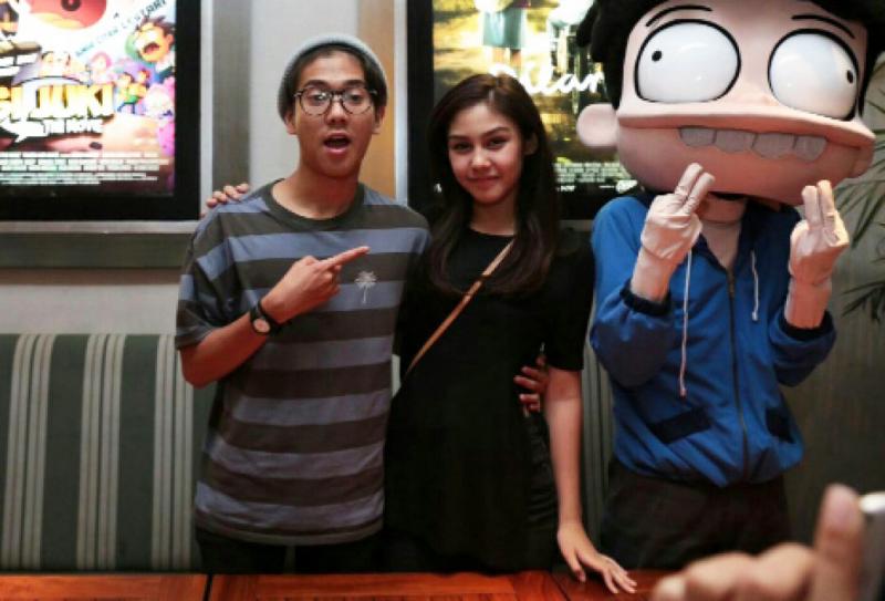Mereka berdua kerap kali jalan berdua lho Termasuk saat menghadiri rilisnya film Si Juki Eh tangannya si Iqbaal Kwikku, Mereka berdua kerap kali jalan berdua lho Termasuk saat menghadiri rilisnya film Si Juki Eh tangannya si Iqbaal