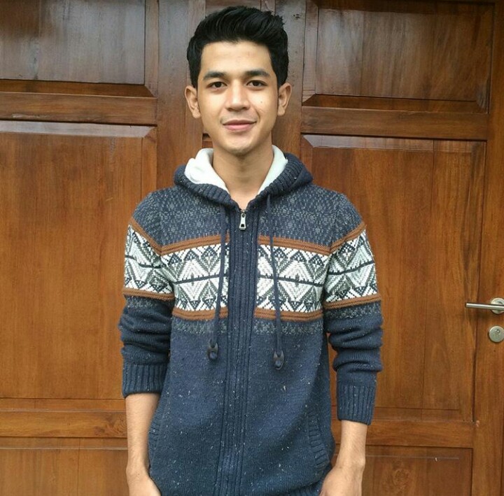 Ia terkenal murah senyum namun dengan gaya yang cool Kwikku, Ia terkenal murah senyum namun dengan gaya yang cool