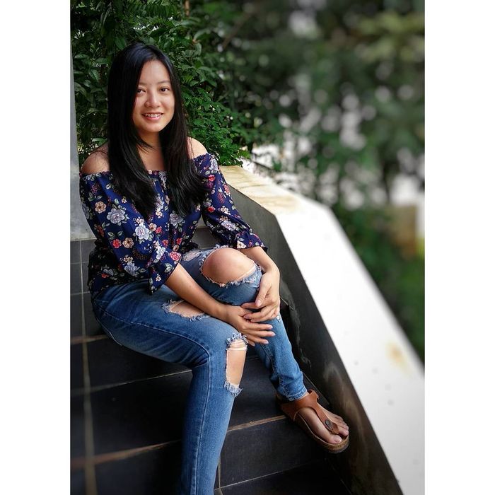 Bahkan cewek yang kini sudah memasuki usia kepala ini maih terlihat santai dan menikmati kesendiriannya Kwikku, Bahkan cewek yang kini sudah memasuki usia kepala ini maih terlihat santai dan menikmati kesendiriannya
