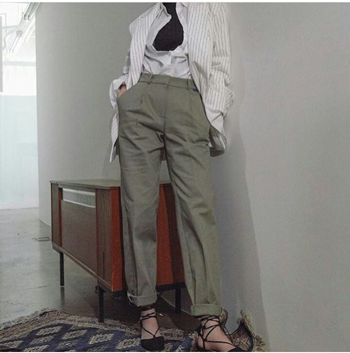 Meski diciptakan untuk acara formal office pants nyatanya juga bisa lho membuat gaya lebih kasual Kwikku, Meski diciptakan untuk acara formal office pants nyatanya juga bisa lho membuat gaya lebih kasual