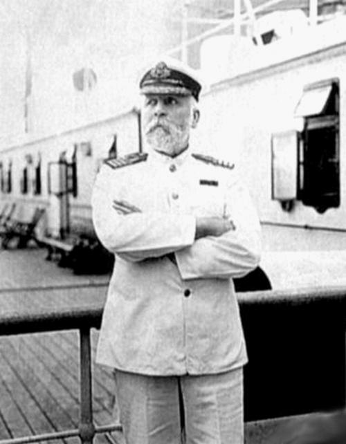 Teror Mistis di Rumah Kapten Kapal Titanic Kwikku, Teror Mistis di Rumah Kapten Kapal Titanic