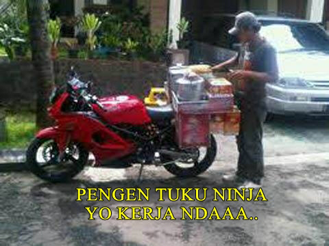 Kwikku, Make ninja buat jualan somay Om satu ini mendadak populer di kalangan tukang jamu