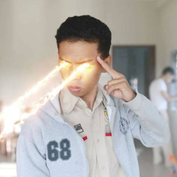 Mata laser Karena terlalu banyak nonton film Hollywood ini mah bray Kwikku, Mata laser Karena terlalu banyak nonton film Hollywood ini mah bray
