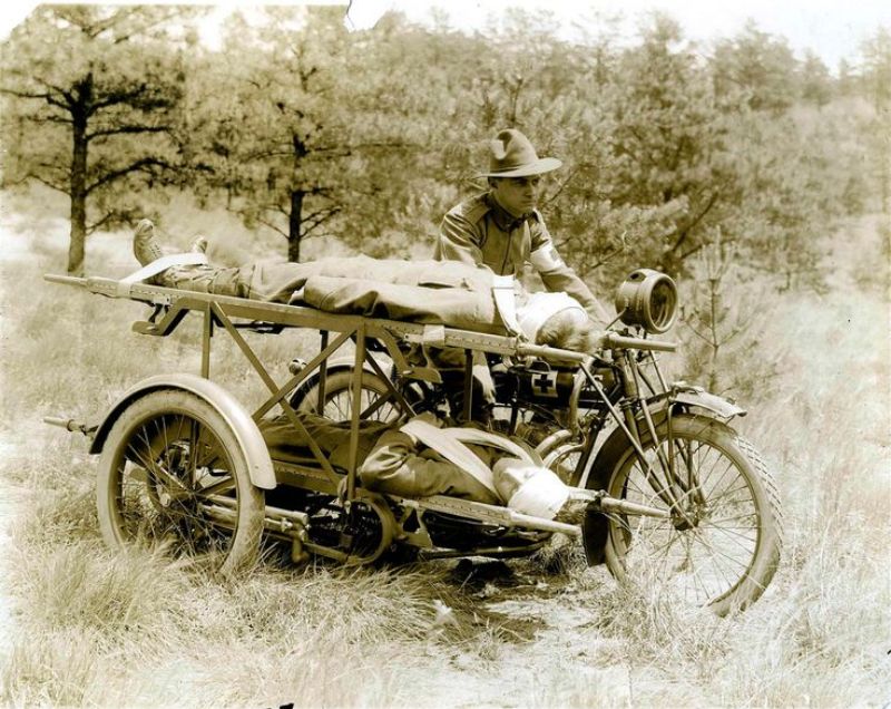 Bahkan ada juga loh ambulans yang hanya berfungsi sebagai pengangkut saja seperti ambulans motor yang satu ini Kwikku, Bahkan ada juga loh ambulans yang hanya berfungsi sebagai pengangkut saja seperti ambulans motor yang satu ini