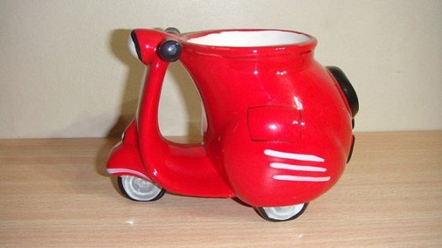 Ayo siapa yang mau numpang di vespa Tapi ini bukan vespa beneran melainkan sebuah mug Kwikku, Ayo siapa yang mau numpang di vespa Tapi ini bukan vespa beneran melainkan sebuah mug