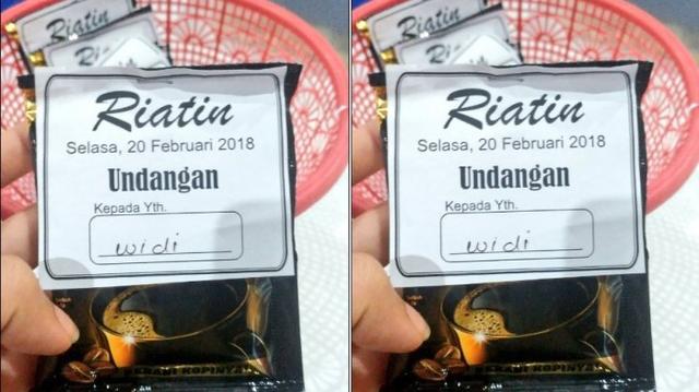 Nah yang terakhir adalah yang paling simpel dan kreatif Supaya undangannya bisa lebih bermanfaat mendingan di tempelin langsung sama kopi sachet supaya yang dapet undangan bisa hepi Kwikku, Nah yang terakhir adalah yang paling simpel dan kreatif Supaya undangannya bisa lebih bermanfaat mendingan di tempelin langsung sama kopi sachet supaya yang dapet undangan bisa hepi