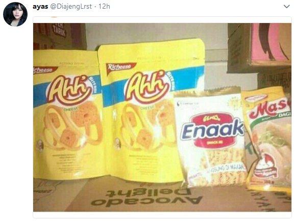 Wah kalo cara nyusun snacknya seperti ini pasti semua orang yang baca bakalan gagal fokus nih Kwikku, Wah kalo cara nyusun snacknya seperti ini pasti semua orang yang baca bakalan gagal fokus nih