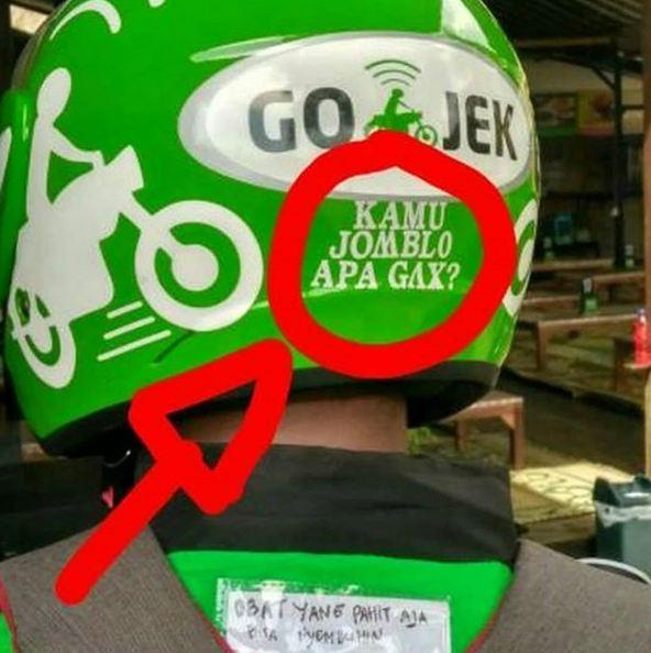 Yang satu ini juga gak kalah unik nih guys si driver secara tidak langsung menanyakan status hubungan kamu tuh jomblo apa enggak kamu berani jawab gak Kwikku, Yang satu ini juga gak kalah unik nih guys si driver secara tidak langsung menanyakan status hubungan kamu tuh jomblo apa enggak kamu berani jawab gak