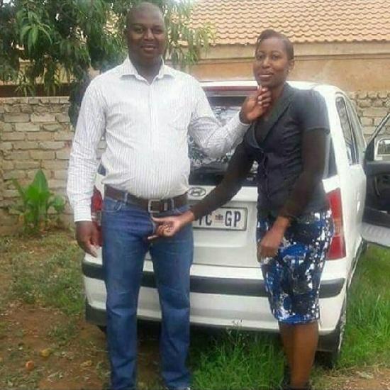 Super banget nih kedua pasutri ini ketika berfoto Gak malu di liatin sama orang kali yak Kwikku, Super banget nih kedua pasutri ini ketika berfoto Gak malu di liatin sama orang kali yak