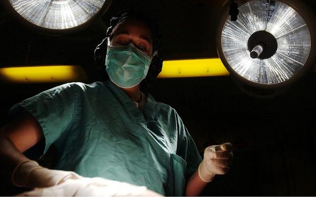 Operasi bedah manusia pada tahanan Kwikku, Operasi bedah manusia pada tahanan
