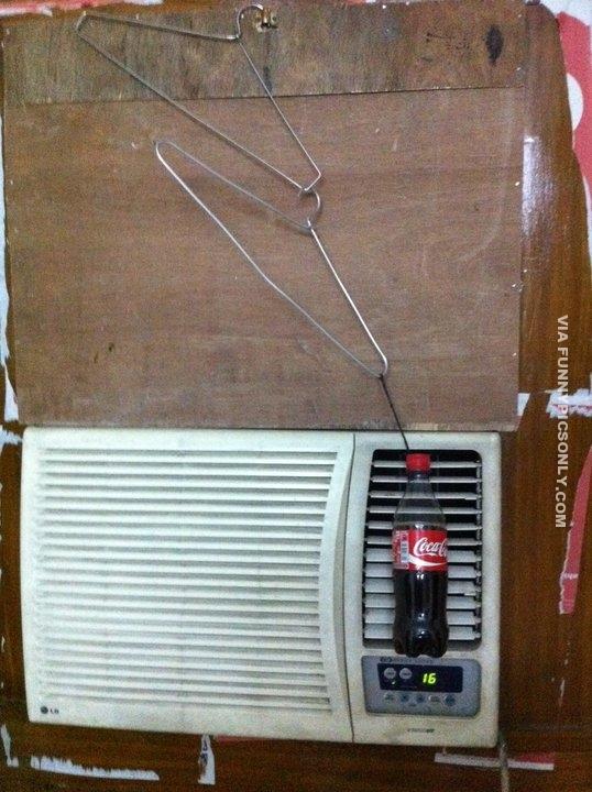 Pengen minum minuman dingin tetapi tak punya lemari es Kalo punya AC di rumah contoh aja trik yang satu ini Kwikku, Pengen minum minuman dingin tetapi tak punya lemari es Kalo punya AC di rumah contoh aja trik yang satu ini
