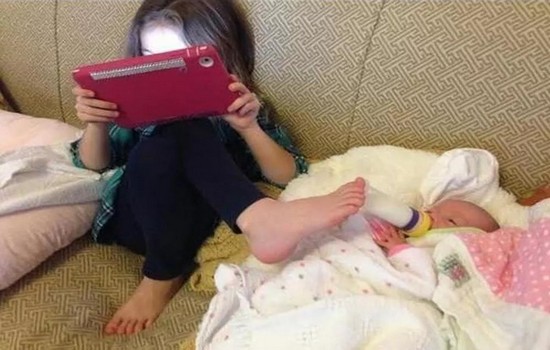 Buset dah nih bocah di suruh mama buat jagain ade kok malah jadi begini ceritanya Kwikku, Buset dah nih bocah di suruh mama buat jagain ade kok malah jadi begini ceritanya