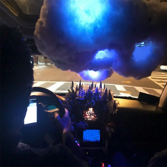 Waduh ada miniatur yang sangat unik nih guys bikin betah berada di mobil Kwikku, Waduh ada miniatur yang sangat unik nih guys bikin betah berada di mobil